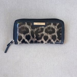 Nine west wallet